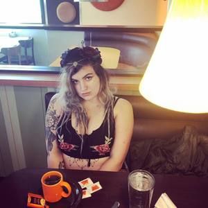 Meet your Posher, Gabrielle